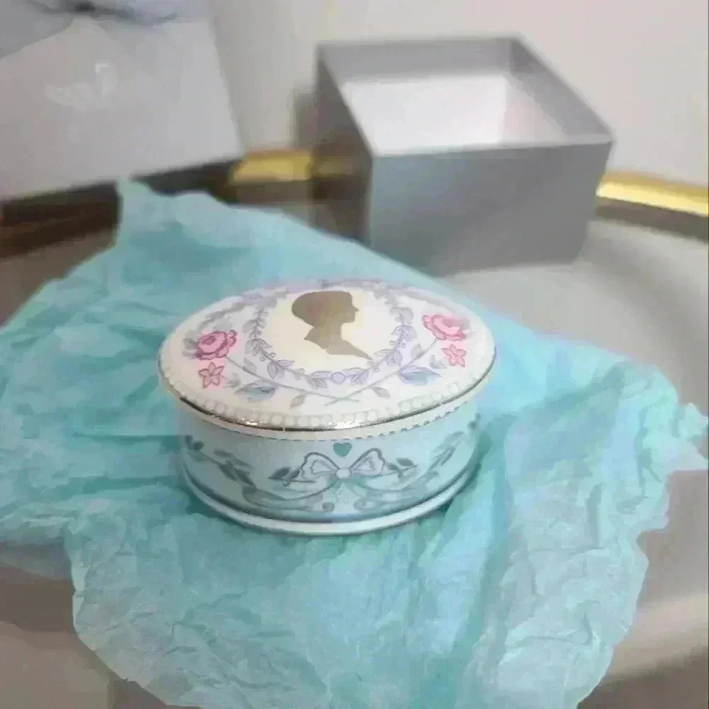 Althorp Fine Bone China Princess Diana Commemorative Trinket Box / Pill Box RARE